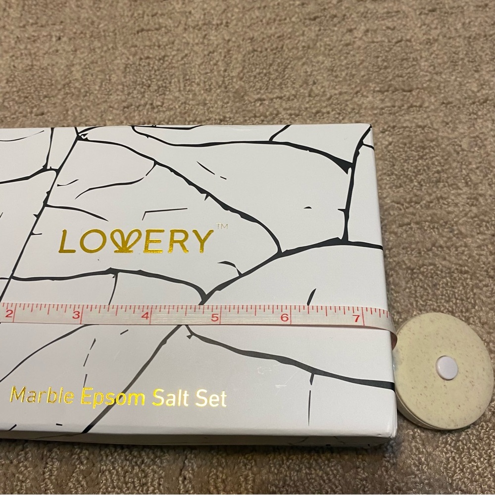 New {LOVERY} Epsom Salts Gift Set, 6 Scented Relaxing Spa Bath Soaks - Picture 13 of 16